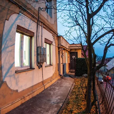 Urban Hills Loft Apartment Brasov